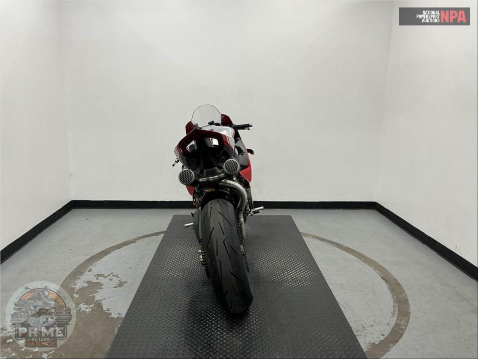 2024 Ducati PANIGALE V4 S — фото 4