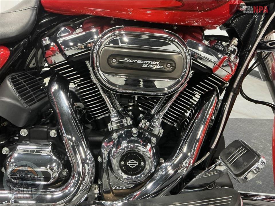 2017 Harley-Davidson FLHXS STREET GLIDE SPECIAL — фото 6