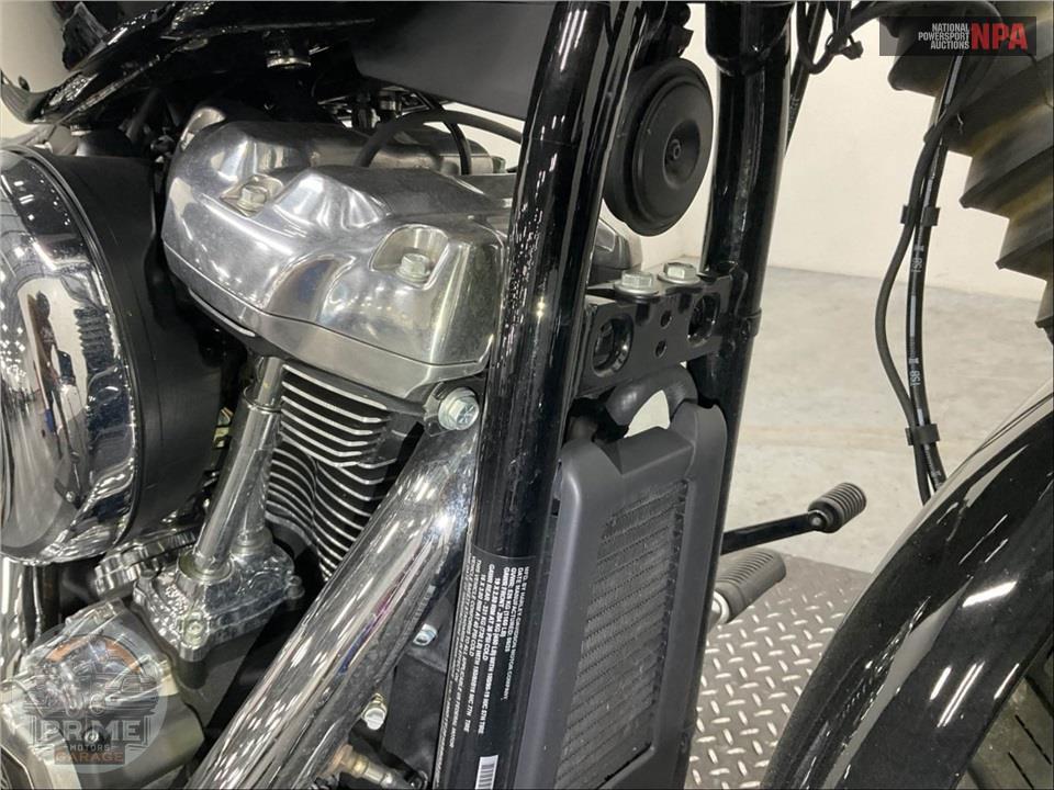 2025 Harley-Davidson FXBB STREET BOB — фото 12
