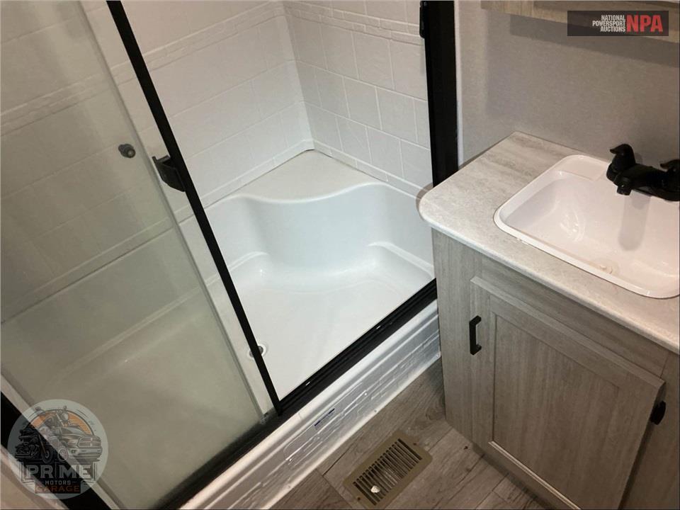 2024 Coachmen By Forest River M-39 MKTS - CATALINA DESTINATION SERIES — фото 14