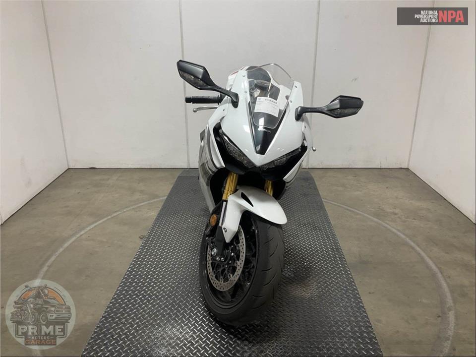 2025 Honda CBR1000RR — фото 2
