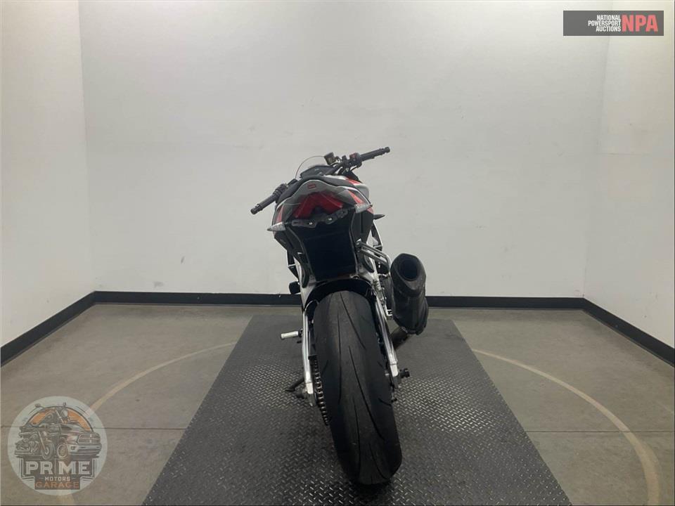 2018 Aprilia TUONO V4 1100 RR — фото 4