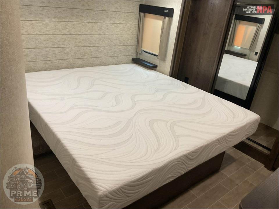 2019 Keystone Rv M-330 RL - MONTANA HIGH COUNTRY FIFTH WHEEL SERIES — фото 10