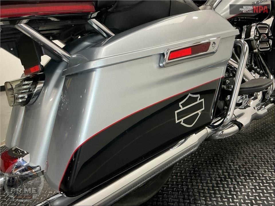 2015 Harley-Davidson FLHTK ELECTRA GLIDE ULTRA LIMITED — фото 35