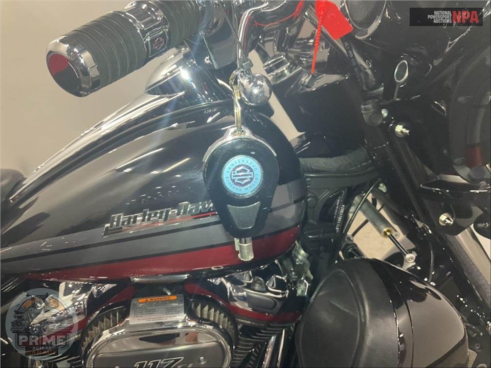 2020 Harley-Davidson FLHTCUTGSE CVO TRI GLIDE — фото 12
