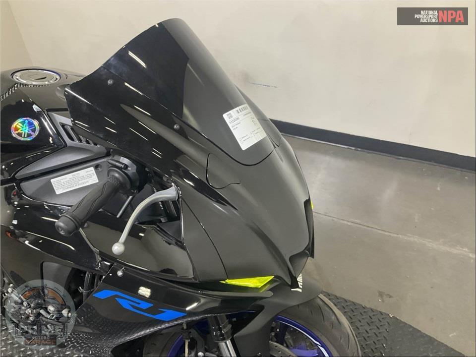 2023 Yamaha YZF-R1 — фото 28