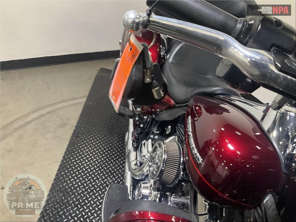 2016 Harley-Davidson FLHTKL ULTRA LIMITED LOW — фото 11