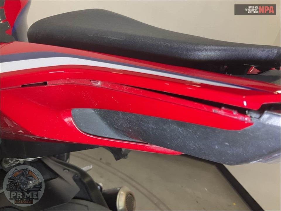 2023 Honda CBR1000RR — фото 19