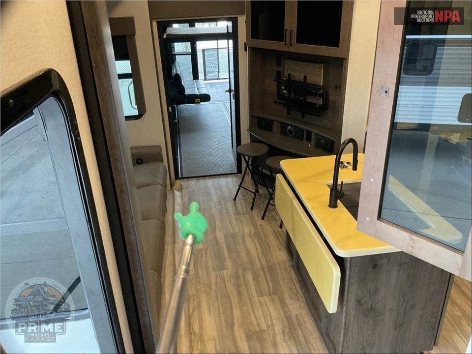 2021 Alliance Rv M-41V15 - VALOR TOY HAULER TOY HAULER SERIES — фото 26