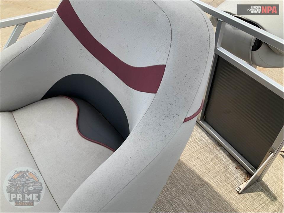 2021 Apex Marine 818 CTR FISHTAIL QWEST EDGE SERIES L=19/E=1 50HP EVINRUDE OB — фото 22