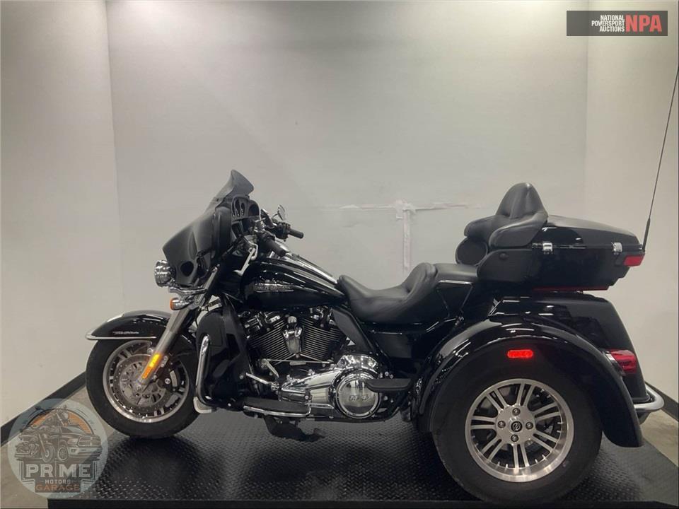 2021 Harley-Davidson FLHTCUTG TRI GLIDE ULTRA CLASSIC — фото 3
