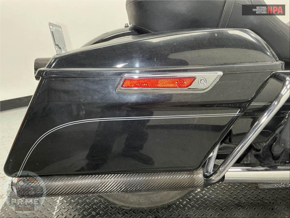 2014 Harley-Davidson FLHTCU ULTRA CLASSIC ELECTRA GLIDE — фото 33
