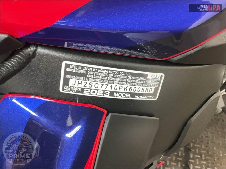 2023 Honda CBR1000RR — фото 18