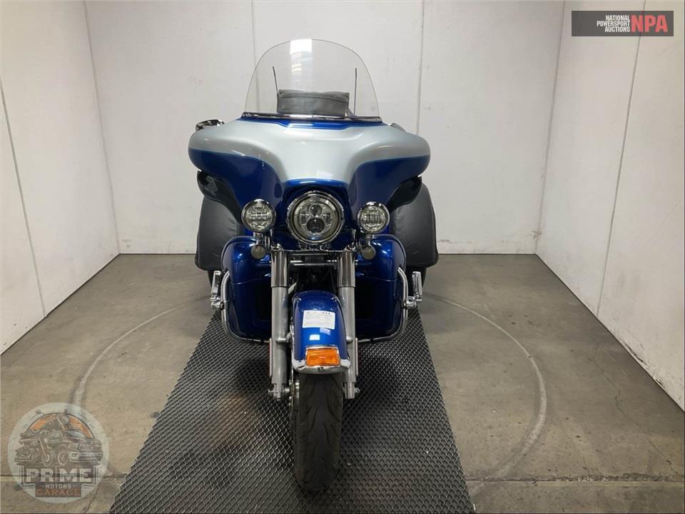 2010 Harley-Davidson FLHTCUTG TRIGLIDE ULTRA CLASSIC — фото 2