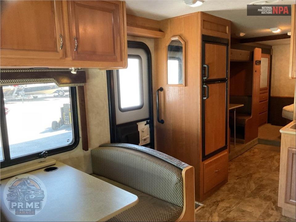 2015 Jamboree M-31D FORD E450 6.8 LITER - SPORT SERIES — фото 8