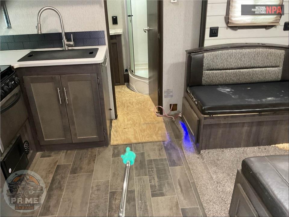 2019 Crossroads Rv M-253 RB - SUNSET TRAIL SUPER LITE SERIES — фото 23