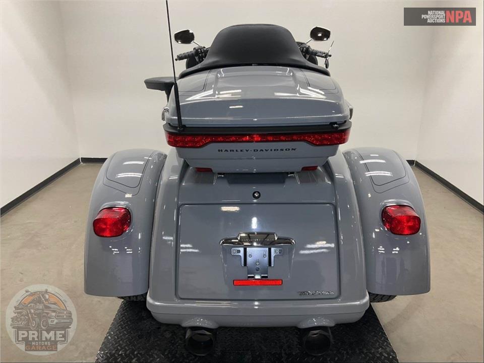 2024 Harley-Davidson FLHTCUTG TRI GLIDE ULTRA CLASSIC — фото 4