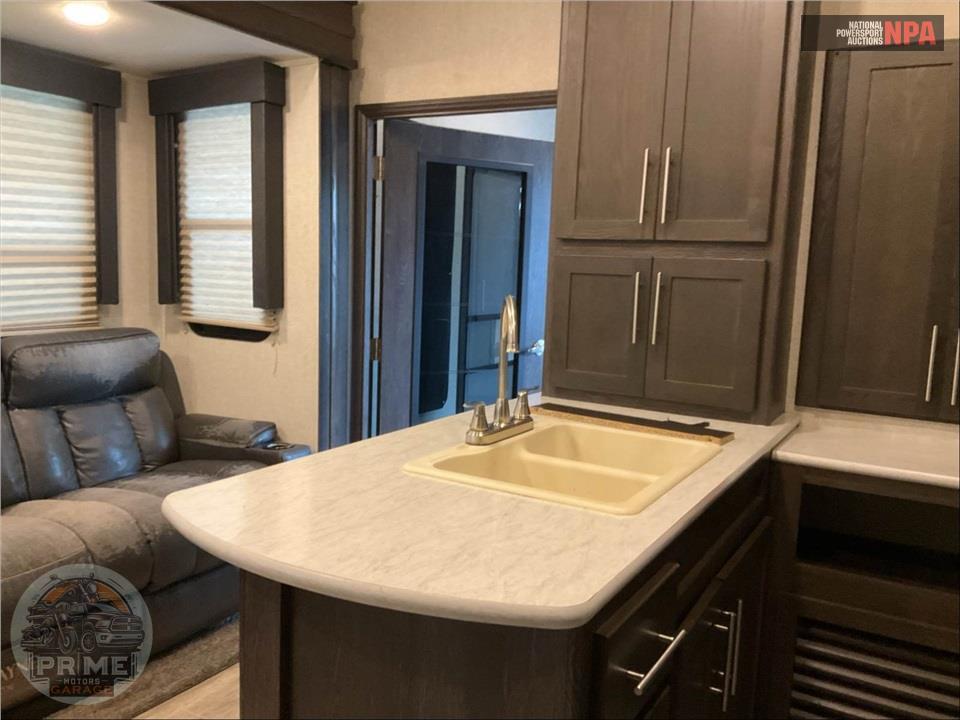 2018 Keystone Rv M-35 - CARBON TOY HAULER SERIES — фото 8