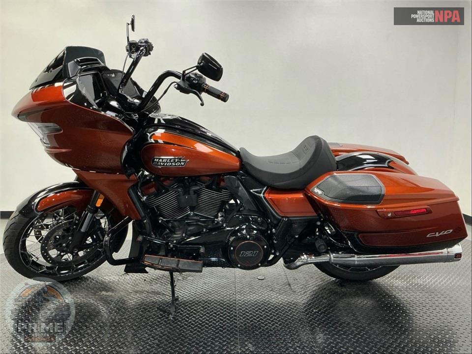 2023 Harley-Davidson FLTRXSE CVO ROAD GLIDE — фото 2