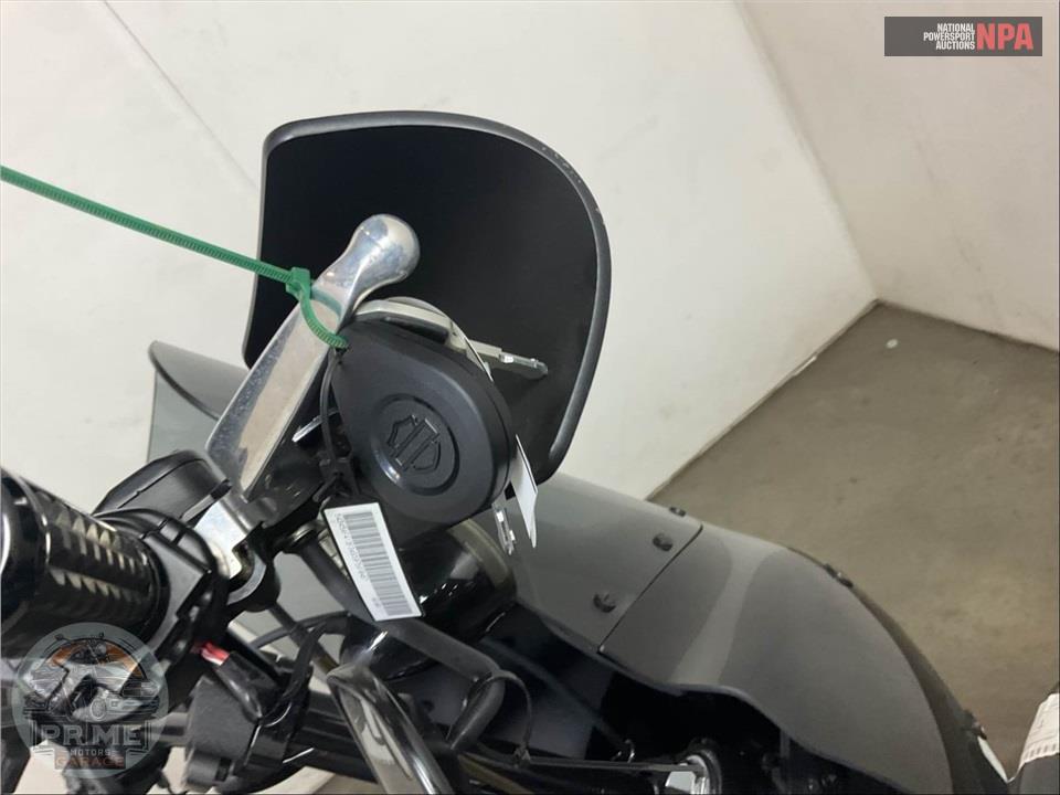 2019 Harley-Davidson FXBB STREET BOB — фото 10