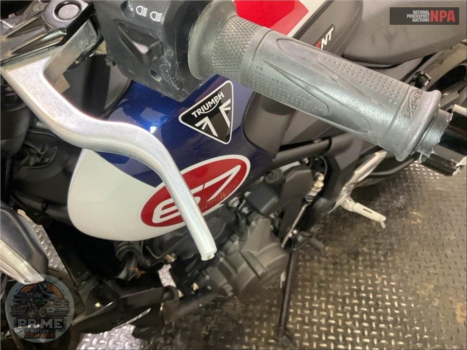 2025 Triumph TRIDENT 660 TRIPLE TRIBUTE EDITION — фото 17