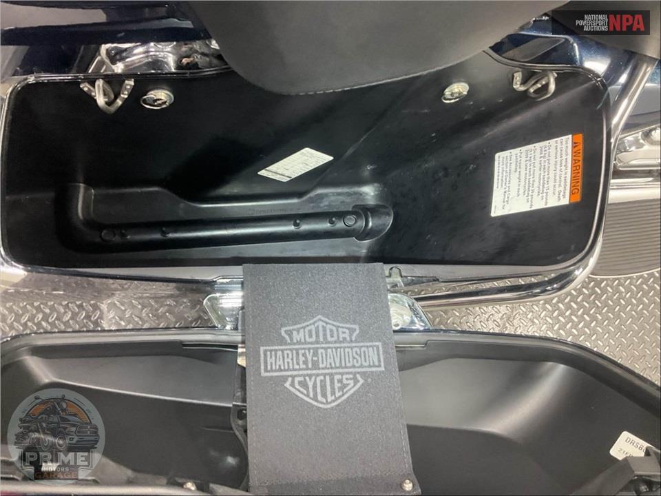 2016 Harley-Davidson FLTRU ROAD GLIDE ULTRA — фото 23