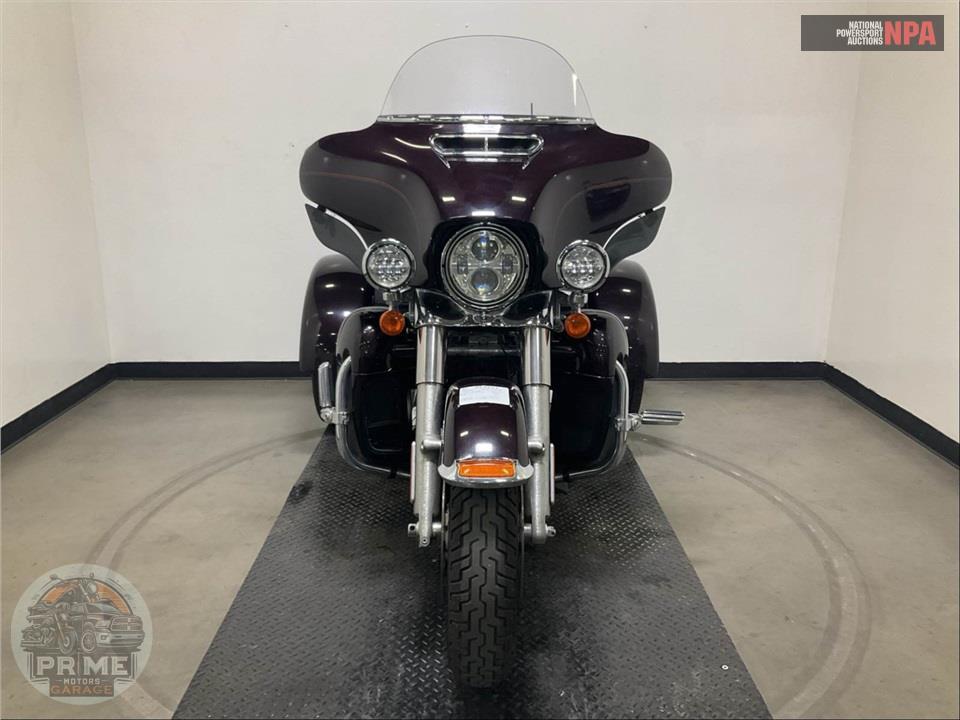 2014 Harley-Davidson FLHTCUTG TRIGLIDE ULTRA CLASSIC — фото 2