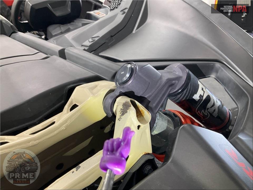 2023 Can-Am MAVERICK X3 X RS TURBO RR SMART-SHOX (DESERT TAN & CARBON BLACK RED) — фото 22