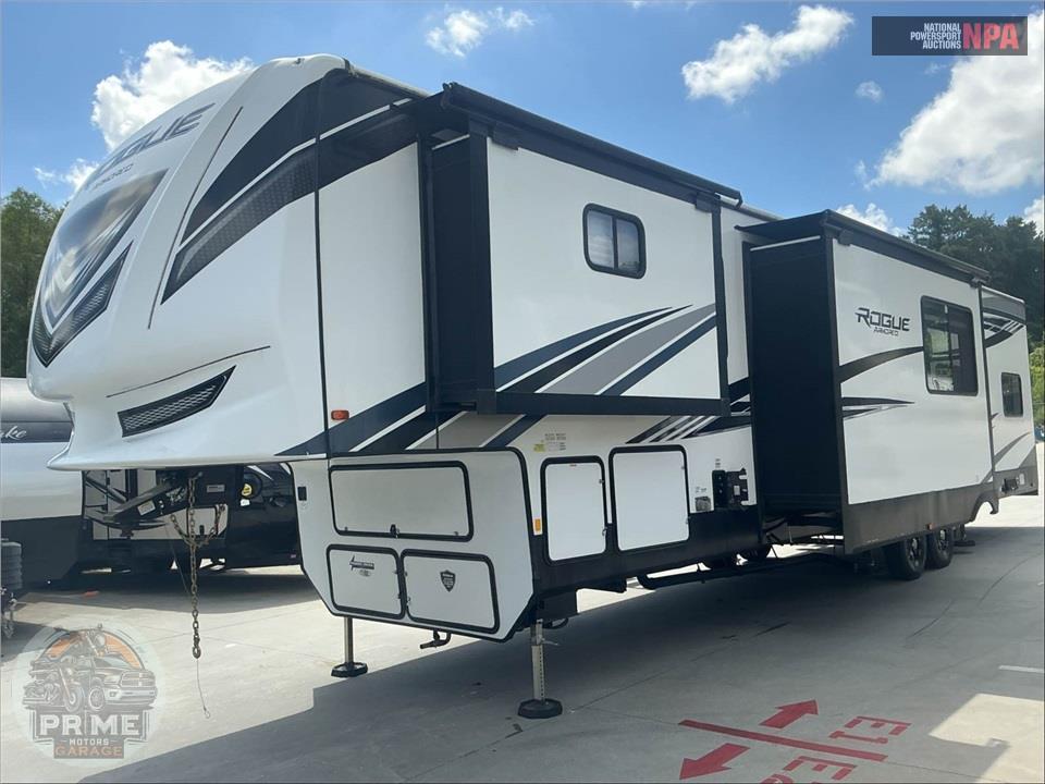 2022 Vengeance By Forest River M-4007G2 - ROGUE ARMORED TOY HAULER TOY HAULER SERIES — фото 2