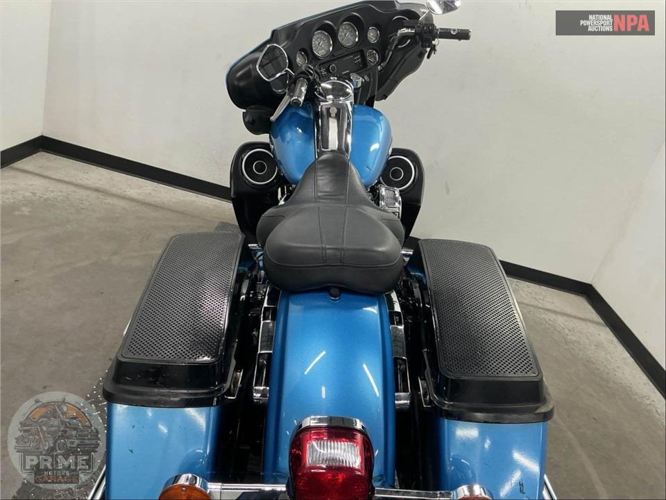 2011 Harley-Davidson FLHTK ELECTRA GLIDE UL LI — фото 31