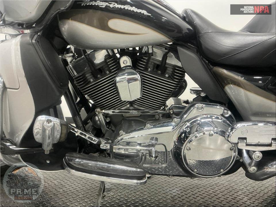 2013 Harley-Davidson FLHTCUSE8 SCREAMIN EAGLE — фото 7
