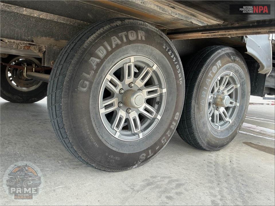 2012 Crusader M-290 RLT - FIFTH WHEEL SERIES — фото 82