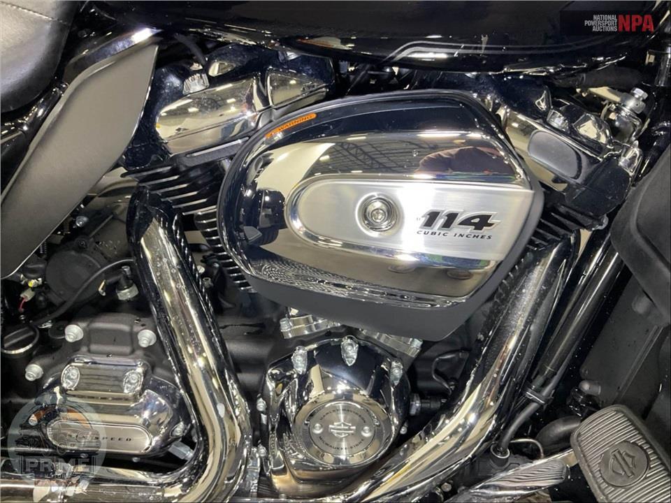 2025 Harley-Davidson FLHTCUTG TRI GLIDE ULTRA CLASSIC — фото 6