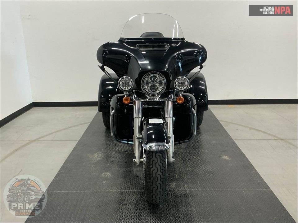 2020 Harley-Davidson FLHTCUTG TRI GLIDE ULTRA — фото 2