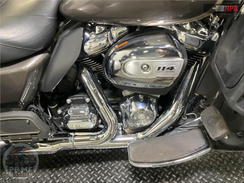 2023 Harley-Davidson FLHTCUTG TRI GLIDE ULTRA CLASSIC — фото 6