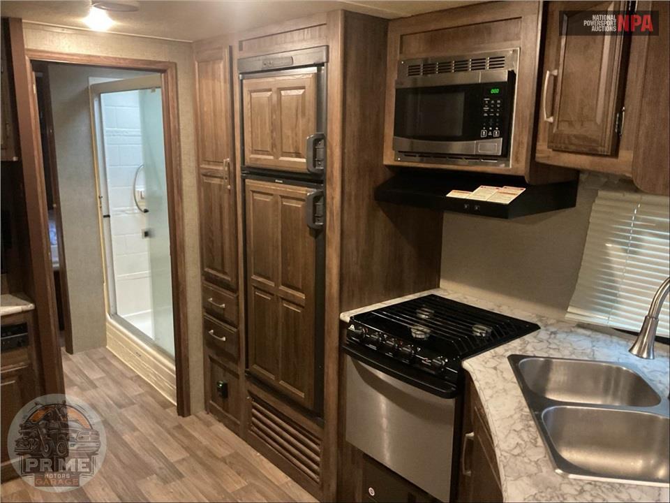 2017 Keystone Rv M-28 RLSWE - COUGAR SERIES — фото 20