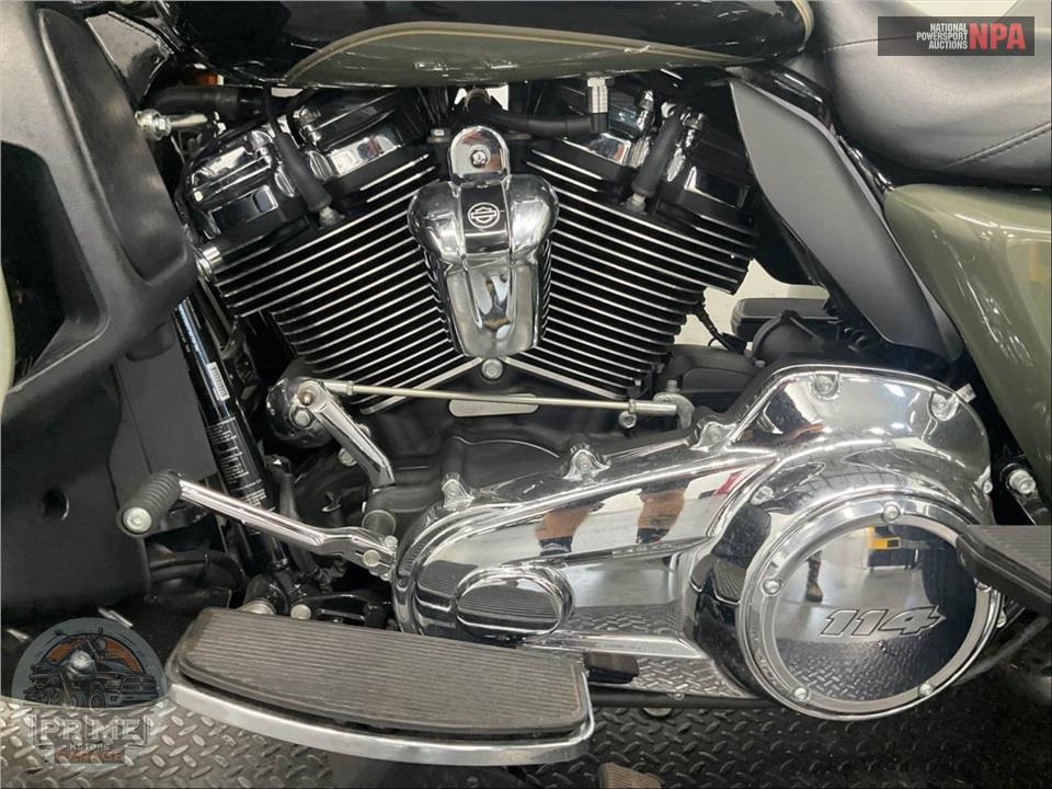 2021 Harley-Davidson FLHTCUTG TRI GLIDE ULTRA CLASSIC — фото 7