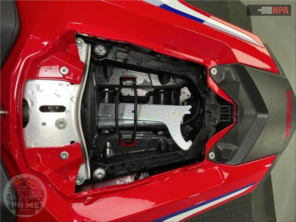 2024 Honda CBR1000RR — фото 13