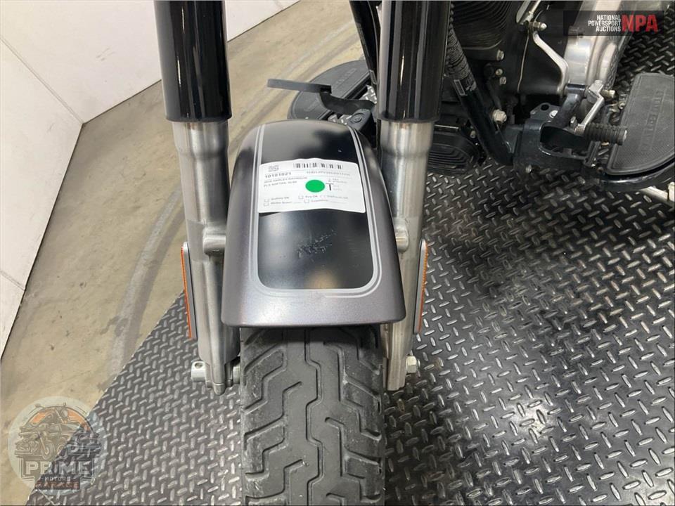 2016 Harley-Davidson FLS SOFTAIL SLIM — фото 16