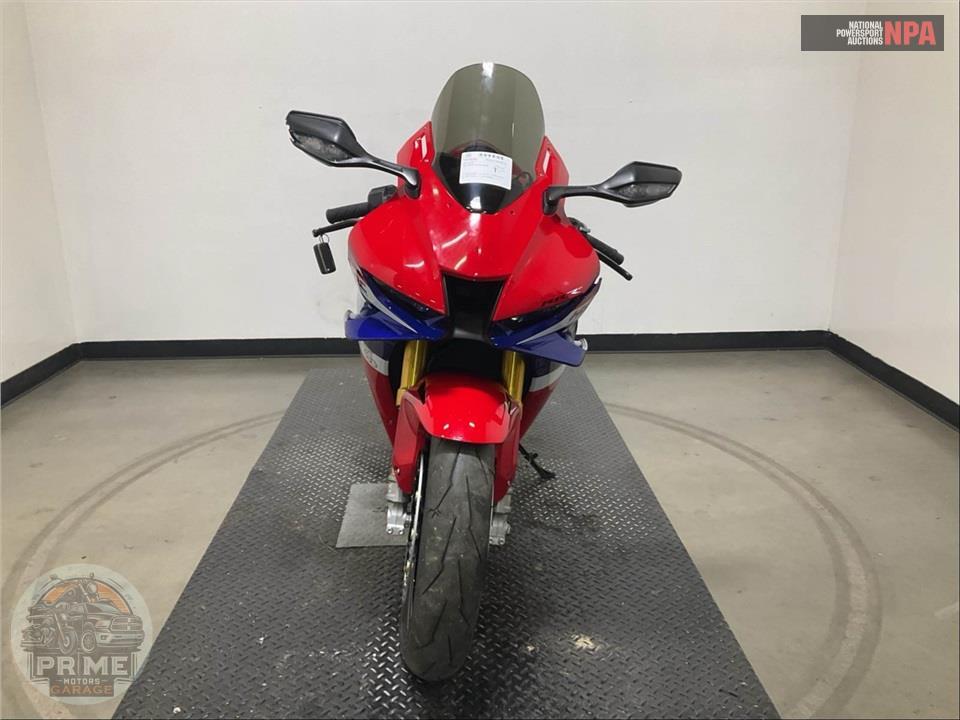 2025 Honda CBR1000RR-R FIREBLADE SP — фото 2