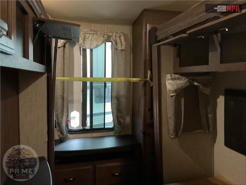 2019 Sandpiper By Forest River M-379FLOK - FIFTH WHEEL SERIES — фото 12