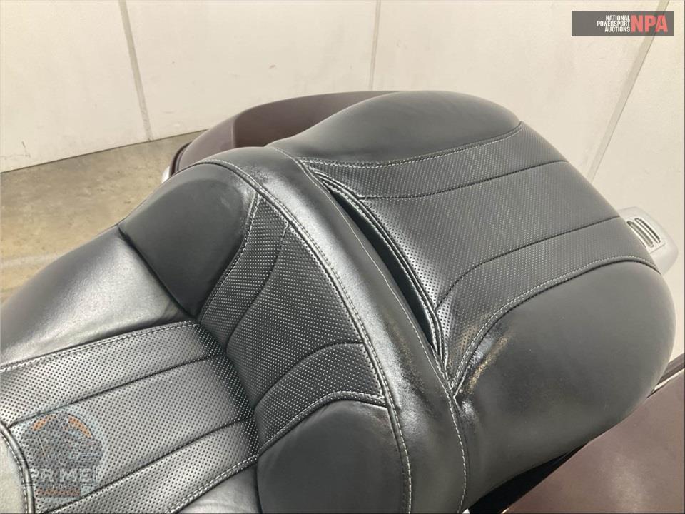 2017 Harley-Davidson FLHTKSE CVO ULTRA LIMITED — фото 28