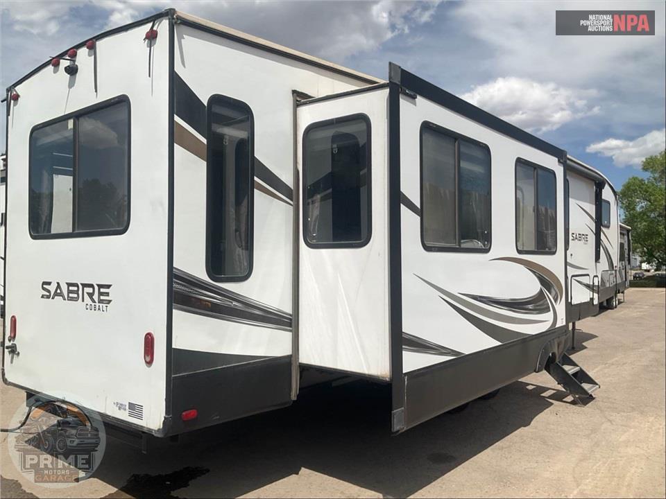 2022 Sabre By Forest River M-36BHQ - FIFTH WHEEL SERIES — фото 4