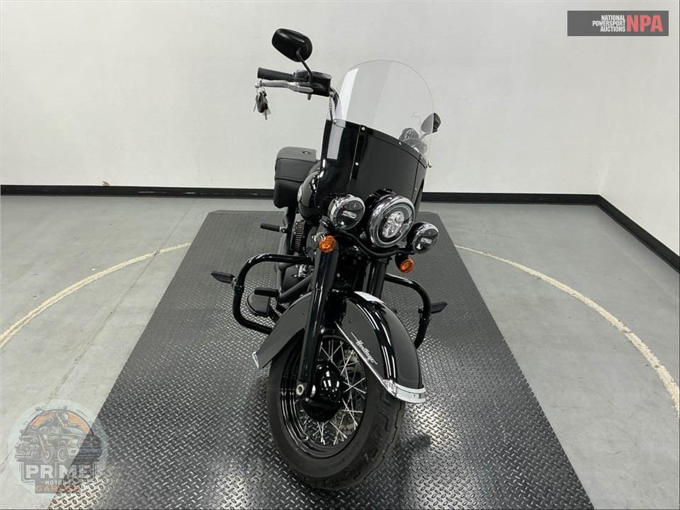 2022 Harley-Davidson FLHCS HERITAGE CLASSIC — фото 2