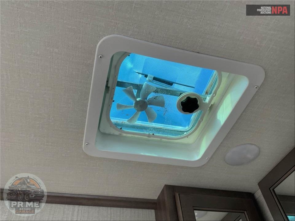 2022 Grand Design Recreational Vehicles M-390RK - SOLITUDE FIFTH WHEEL SERIES — фото 29