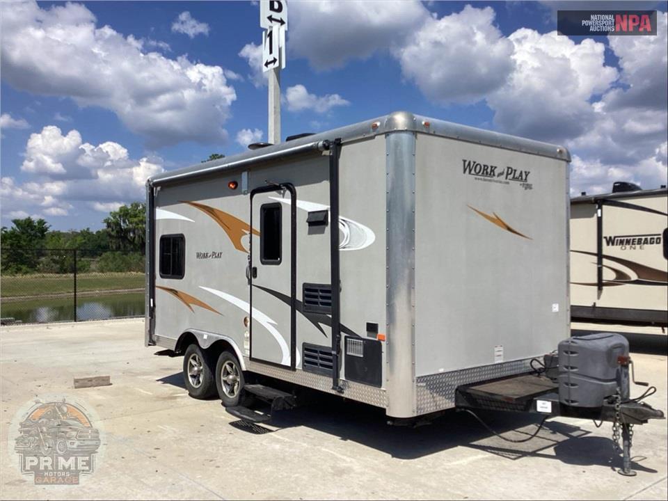 2015 Work And Play M-16UL - ULTRA LE TOY HAULER SERIES — фото 1