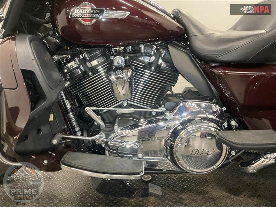 2022 Harley-Davidson FLHTCUTG TRI GLIDE ULTRA CLASSIC — фото 13