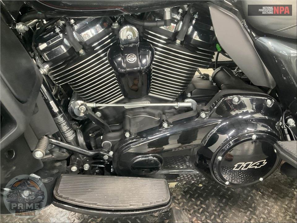 2025 Harley-Davidson FLHTCUTG TRI GLIDE ULTRA CLASSIC — фото 7
