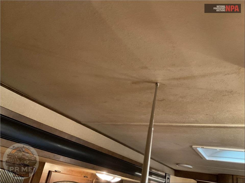 2015 Crossroads Rv M-250 RB - ZINGER SERIES — фото 26