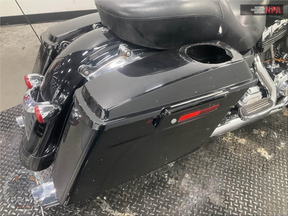 2013 Harley-Davidson FLHX STREET GLIDE — фото 26